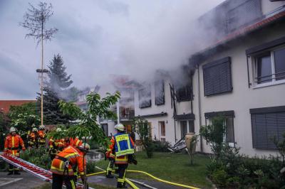 Frickenhausen: Gebaeudebrand in Seniorenzentrum